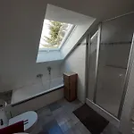 Steinhohle, Dg 45qm, 1 Schlafzimmer & 1 Wohn-esszimmer Mit Bett Appartement *